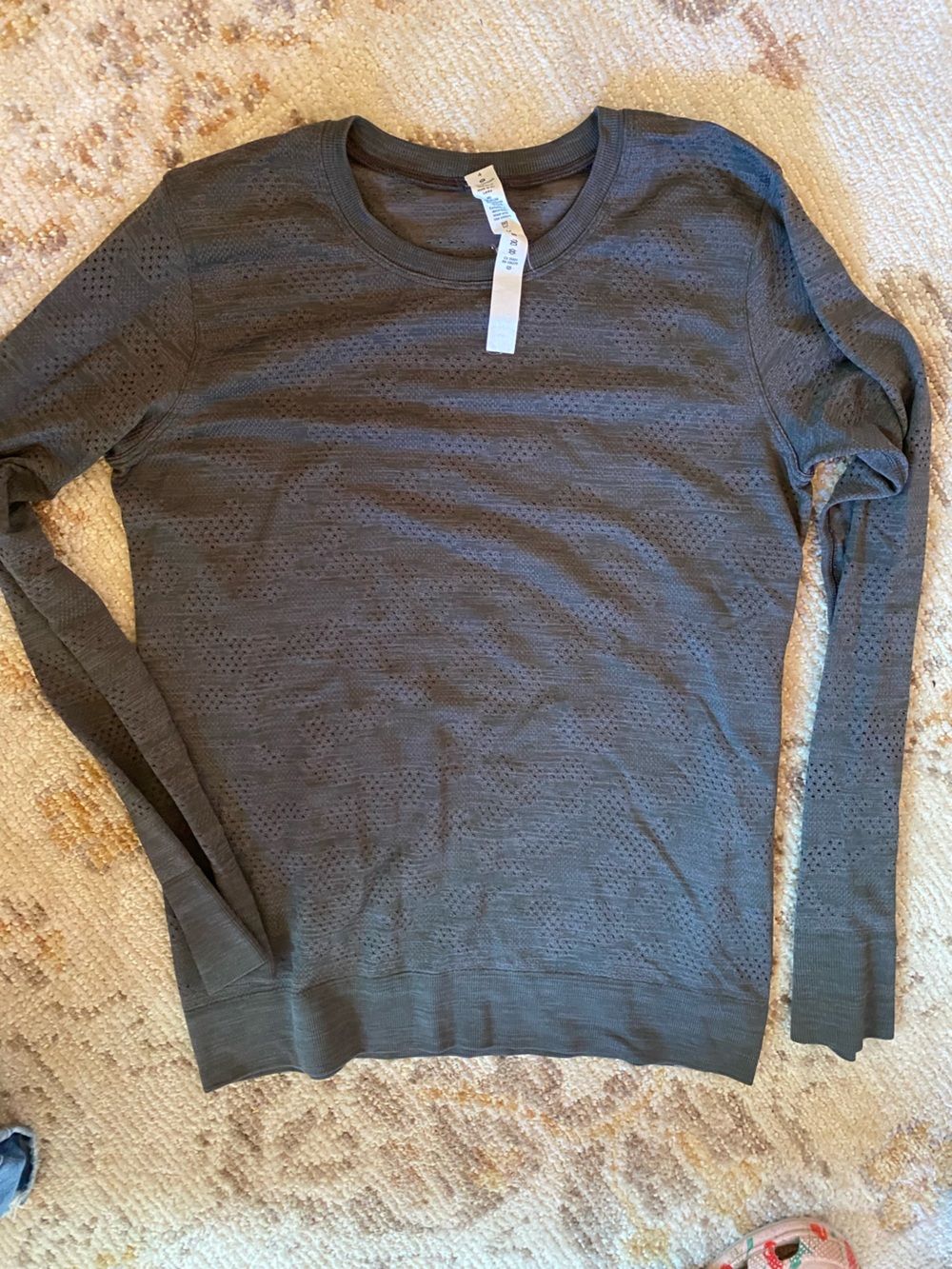 lululemon athletica Women's Long-Sleeve Knit Top - Charcoal Gray